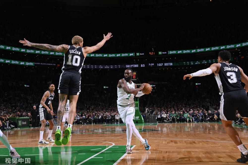 这位年轻球 这位年轻球