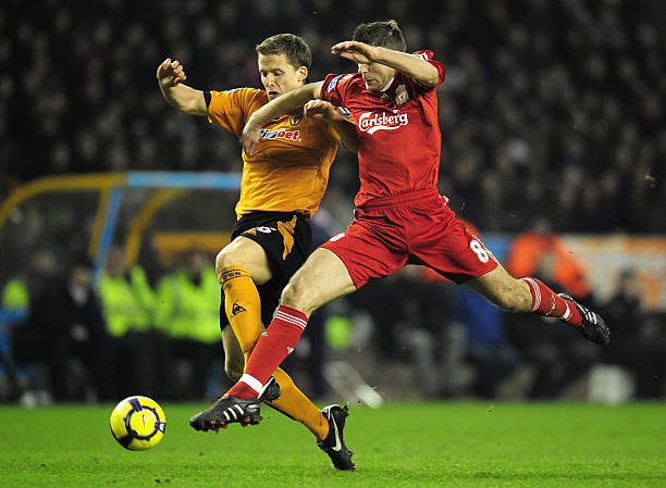 两中锋并肩 两中锋并肩