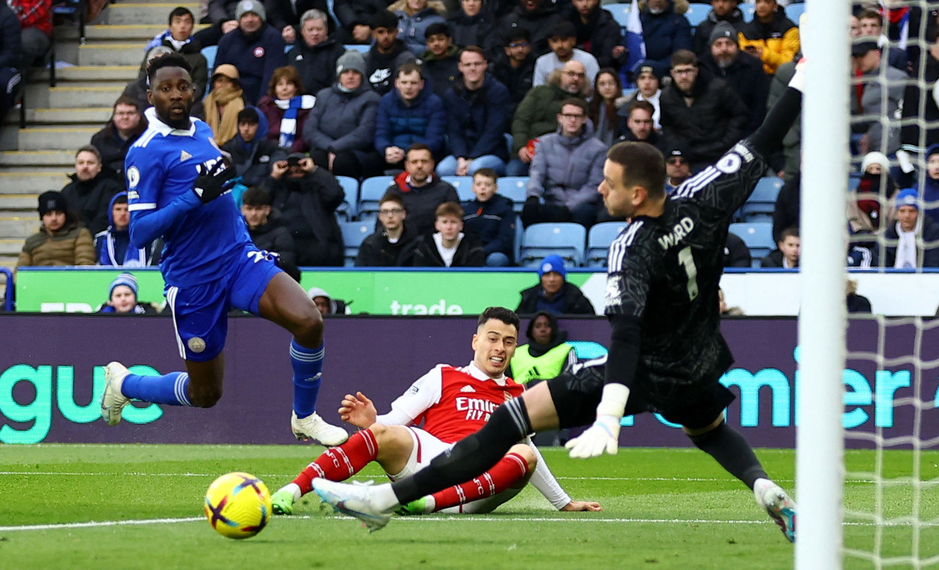 中场对抗 中场对抗